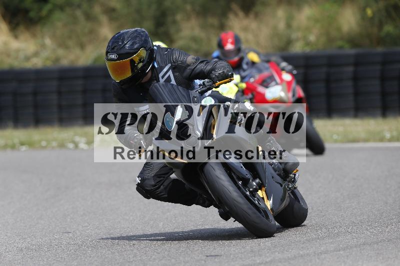 /30 23.06.2025 Get Faster Caremotion ADR/Rider Academy gruen/64